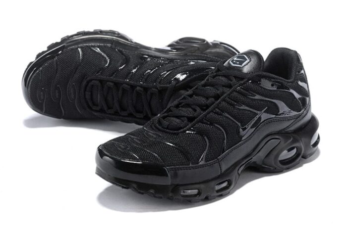 Air Max TN Plus "Triple Black" - Image 3