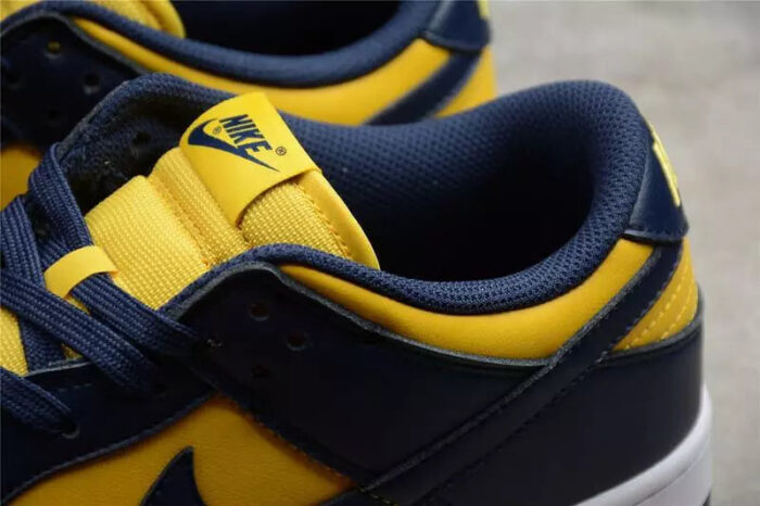 Nike SB Dunk Low Michigan - Image 6