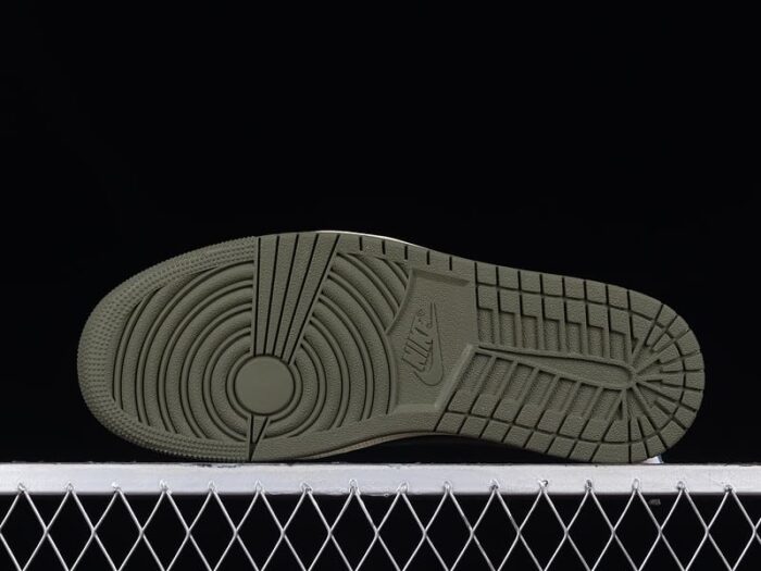 Travis Scott x Air Jordan 1 Low Olive - Image 10