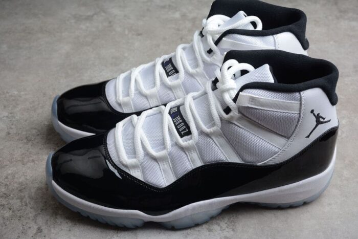 Air Jordan 11 Concord - Image 3