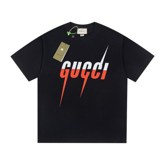 T-shirt Gucci Red Gradient Logo Black GC039 - Image 2