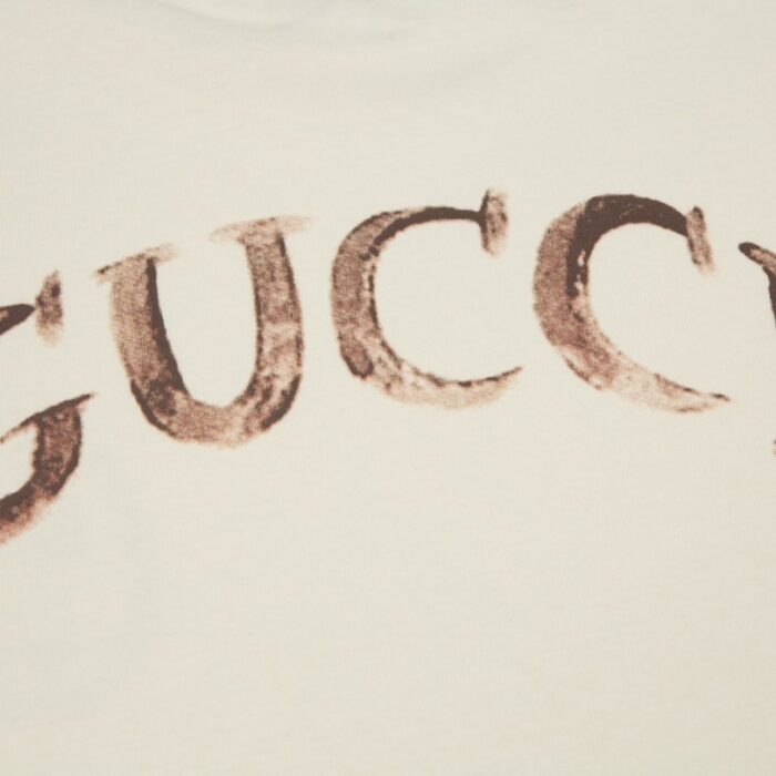 T-shirt Gucci Distressed Logo Beige GC047 - Image 5
