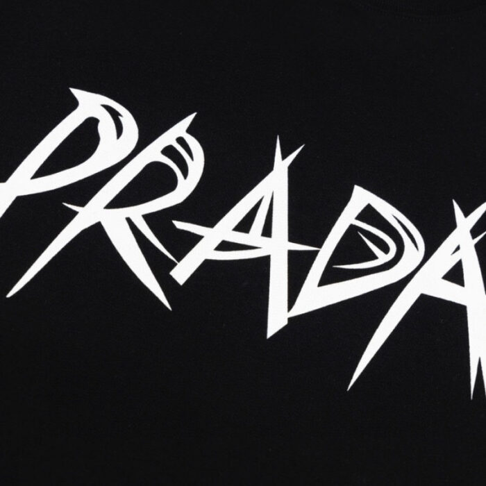T-shirt Prada Black Graphic Logo PD038 - Image 4
