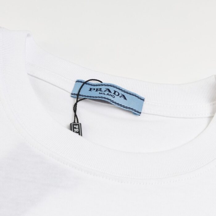 T-shirt Prada Logo Patch White PD016 - Image 9