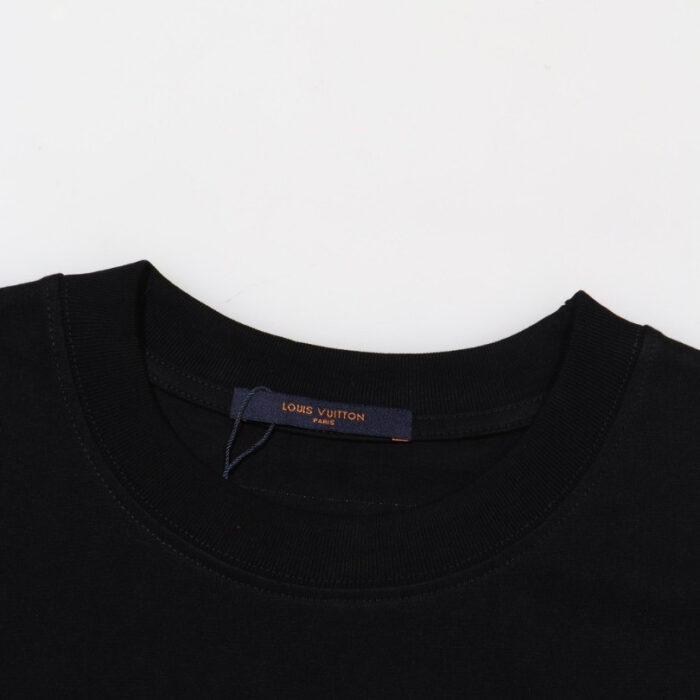 T-shirt Louis Vuitton Graphic Print Black LV023 - Image 6