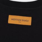 T-shirt Louis Vuitton Calligraphy Studded Black LV025 - Image 5