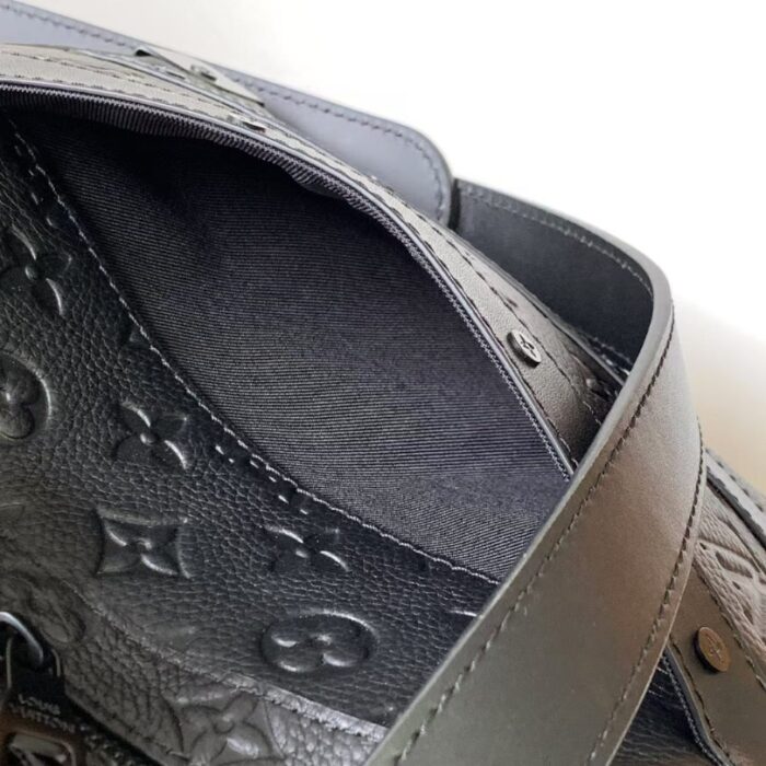 Box Bag Louis Vuitton Monogram Black LV038 - Image 8