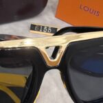 Sunglasses Louis Vuitton LVW073 - Image 3