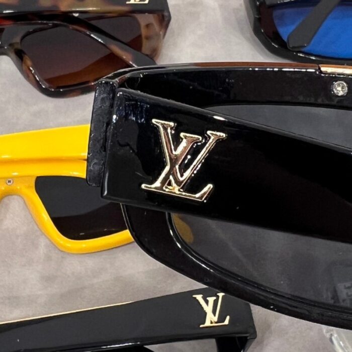 Sunglasses Louis Vuitton LVW073 - Image 4