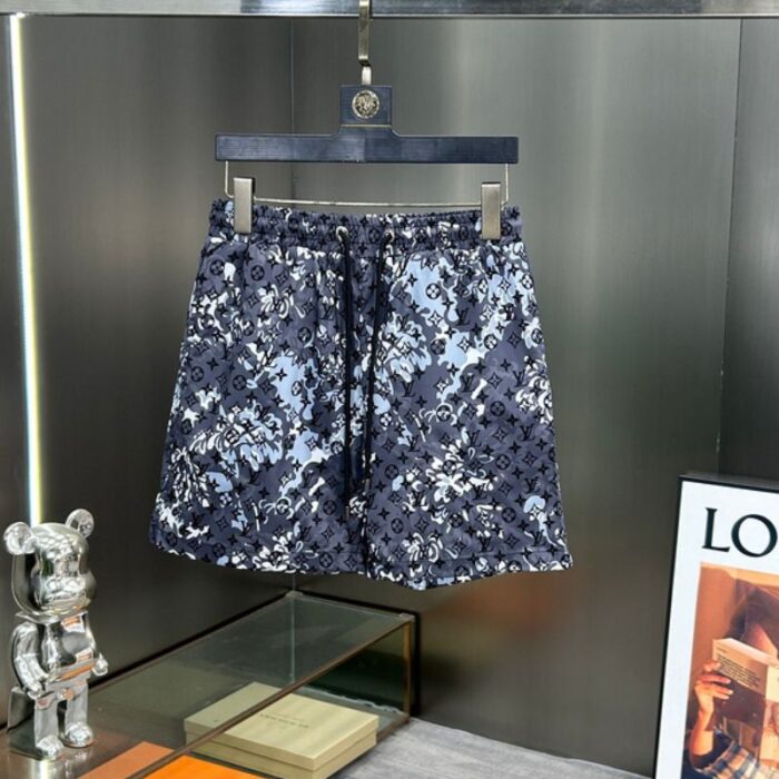 Shorts Louis Vuitton LV241 - Image 2