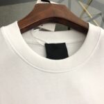 T-Shirt Givenchy GV032 - Image 4