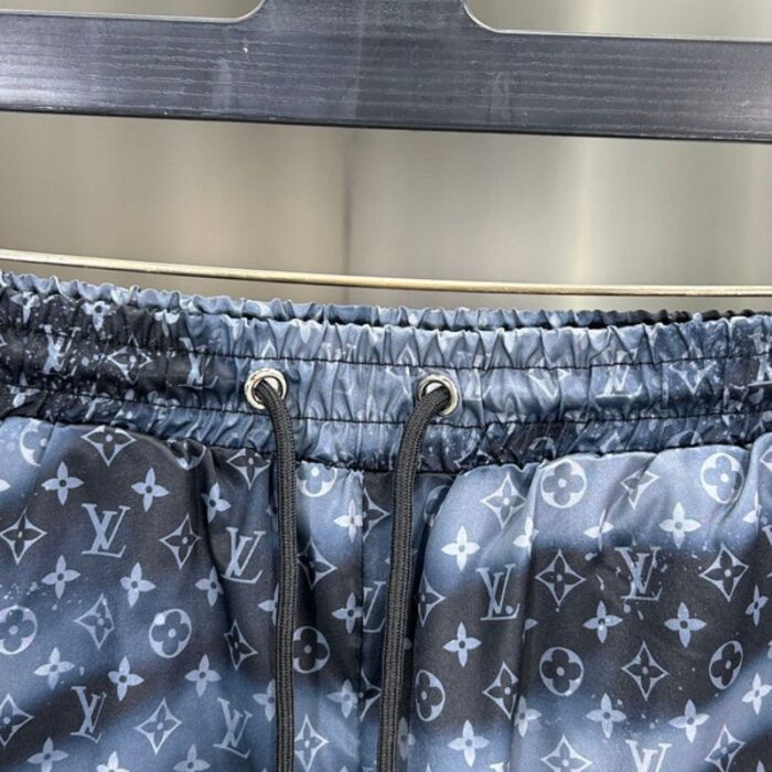 Shorts Louis Vuitton LV240 - Image 3
