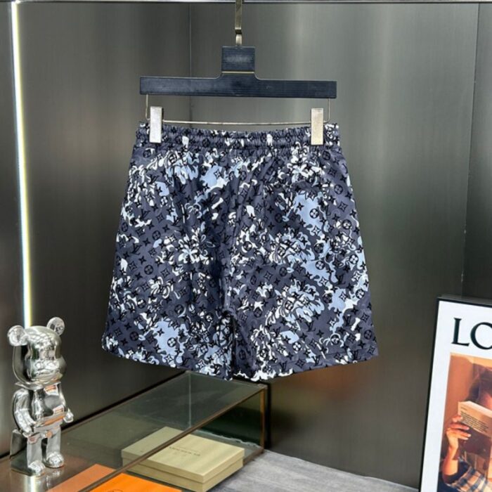 Shorts Louis Vuitton LV241 - Image 3