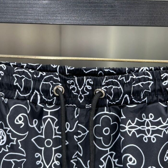 Shorts Louis Vuitton LV243 - Image 3