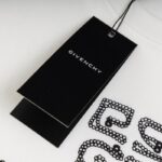T-Shirt Givenchy White GV037 - Image 5