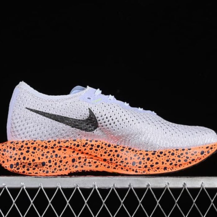 Nike ZoomX Vaporfly 3 NK133 - Image 2