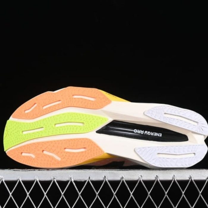 New Balance FuelCell Rebel V4 NB016 - Image 4